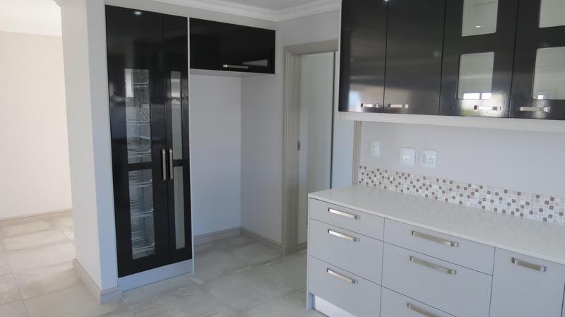 4 Bedroom Property for Sale in Myburgh Park Western Cape